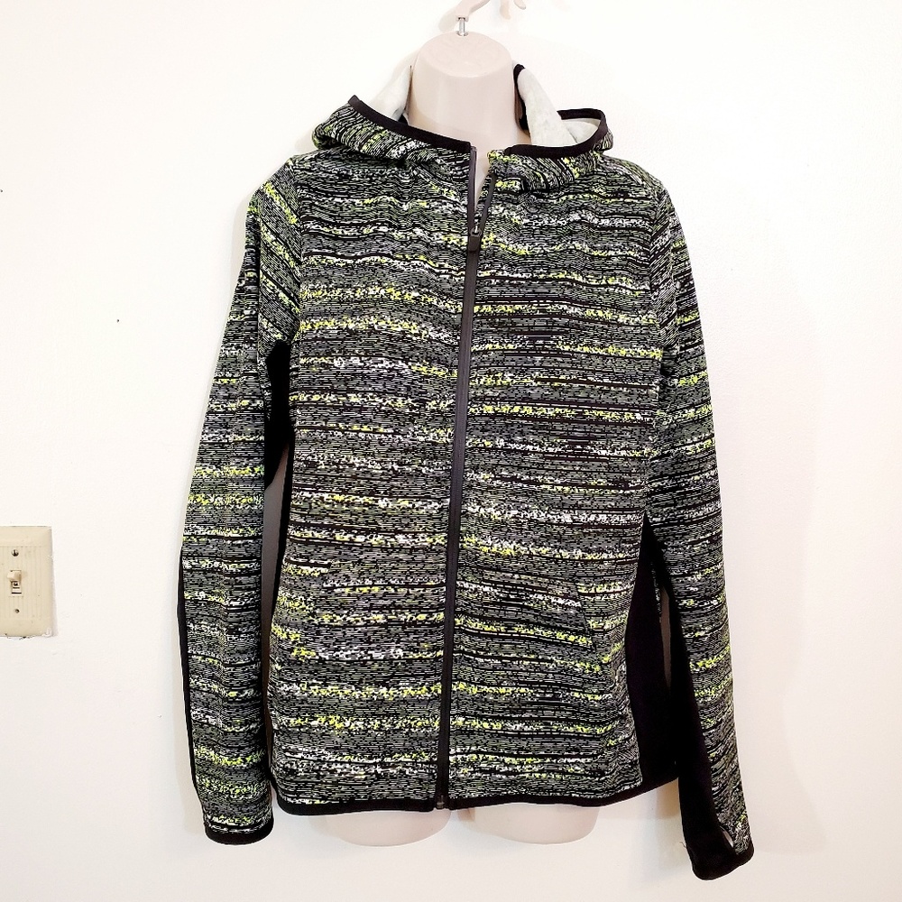 Nike thermal fit hooded thumb hole zipper front